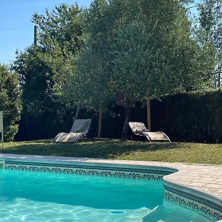 Guest house Chambre, Sauna, Piscine A La Campagne Leguillac de Cercles