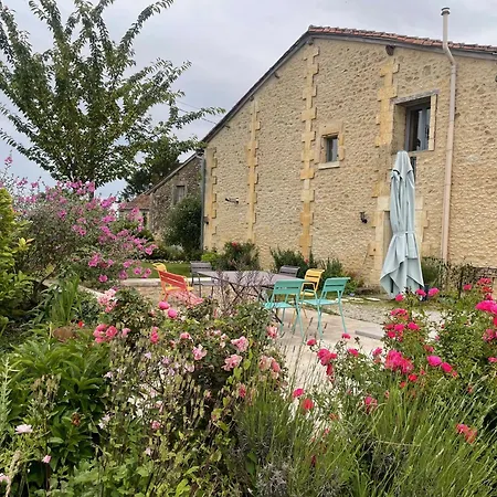 Chambre, Sauna, Piscine A La Campagne